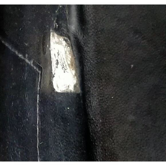 Chanel Black Enamel Tote EUC - Picture 8 of 9